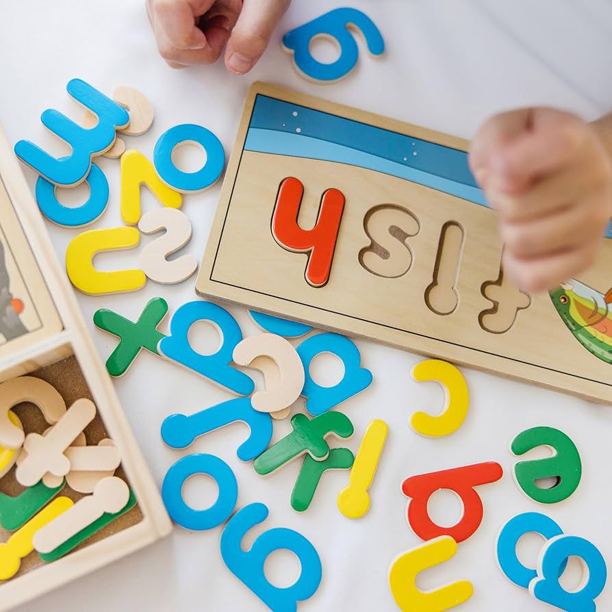 Melissa & Doug See & Spell / Rompecabezas de letras