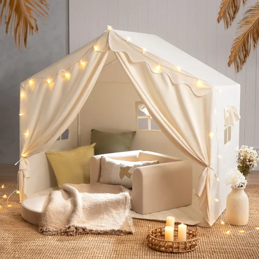 Tienda grande y acogedora con luces de estrellas | Tiny Land